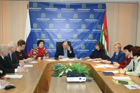Координационный совет при Губернаторе области по правовому воспитанию (правовому всеобучу) населения продолжил работу первым заседанием в 2014 году. Уполномоченный по правам человека в Калужской области