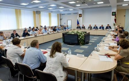 О необходимости повышения правовой культуры и грамотности населения региона говорили в Доме Правительства области Уполномоченный по правам человека в Калужской области