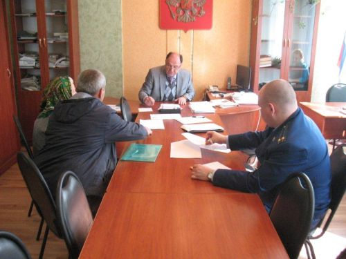 7 октября 2015 года Уполномоченный по правам человека в Калужской области посетил с рабочим визитом Спас-Деменский и Барятинский районы области Уполномоченный по правам человека в Калужской области