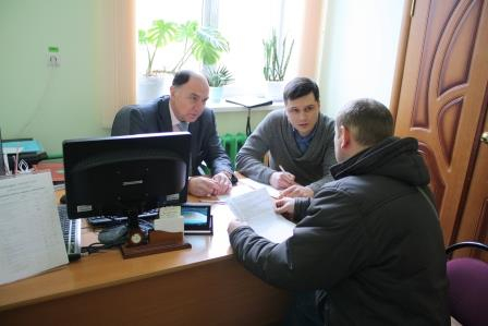 Уполномоченный впервые консультировал жителей Калуги в «Белинке» Уполномоченный по правам человека в Калужской области