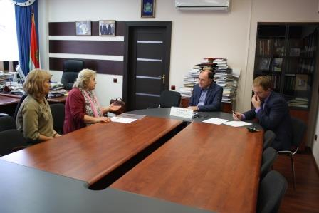 Месть врача и реконструкция старинной улицы: о чем еще можно услышать на приеме калужского омбудсмана? Уполномоченный по правам человека в Калужской области