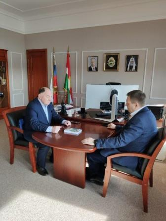 Калужский омбудсман представил ежегодный доклад председателю Законодательного Собрания региона Уполномоченный по правам человека в Калужской области