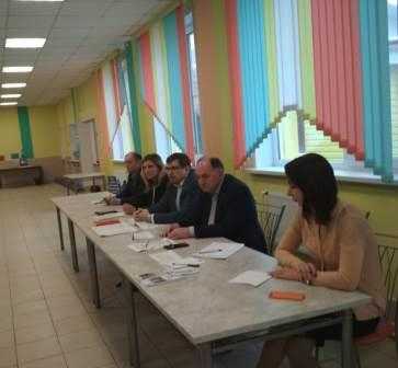 Юрий Зельников и Павел Коновалов встретились с беженцами в «Витязе» Уполномоченный по правам человека в Калужской области