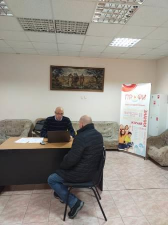Постояльцы ПВР в «Воробьево» засыпали юриста вопросами Уполномоченный по правам человека в Калужской области