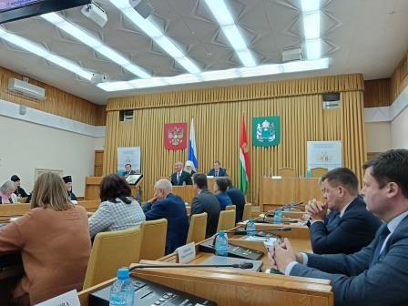 УПОЛНОМОЧЕННЫЙ ЮРИЙ ЗЕЛЬНИКОВ ПРИНЯЛ УЧАСТИЕ В ПАРЛАМЕНТСКИХ ВСТРЕЧАХ Уполномоченный по правам человека в Калужской области