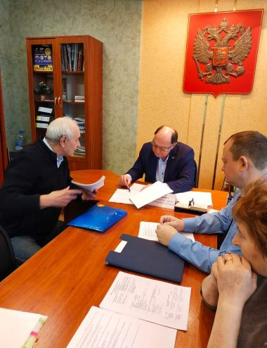 Юрий Зельников провел личные приемы граждан в Спас-Деменске и в Медыни Уполномоченный по правам человека в Калужской области