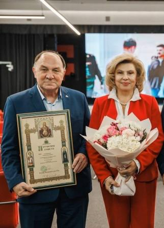 Патриарх Кирилл пожаловал Грамоту калужскому Уполномоченному Уполномоченный по правам человека в Калужской области