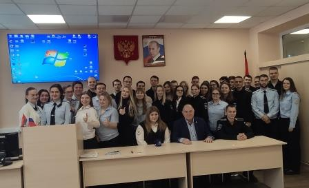 КАЛУЖСКИЙ УПОЛНОМОЧЕННЫЙ ВСТРЕТИЛСЯ СО СТУДЕНТАМИ Уполномоченный по правам человека в Калужской области