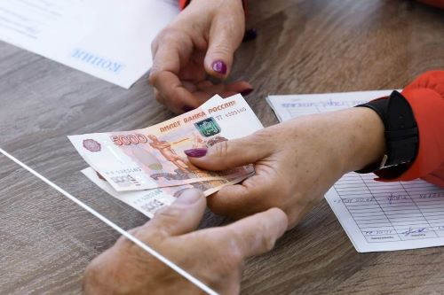 300 000 рублей калужанам за привлечение к заключению контракта Уполномоченный по правам человека в Калужской области