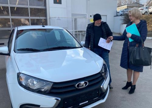 Отделение СФР по Калужской области вручило ключи от новых автомобилей трем жителям региона, которые ранее пострадали на производстве Уполномоченный по правам человека в Калужской области