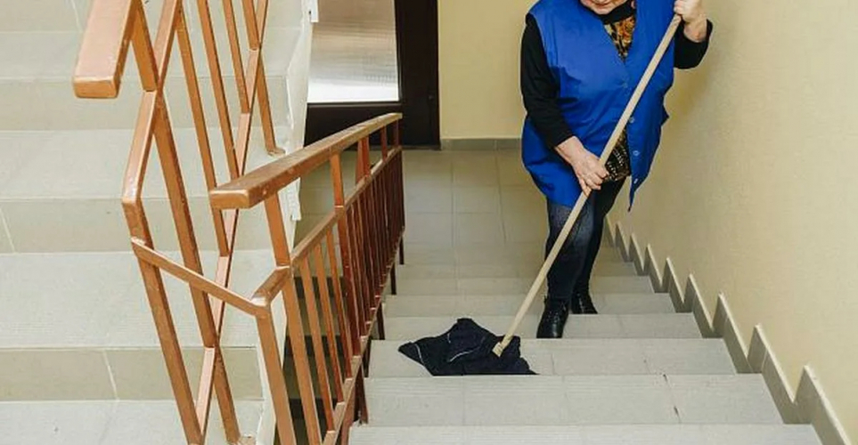 Кто отвечает за чистоту в подъезде? Минстрой расставил точки над «i» Уполномоченный по правам человека в Калужской области