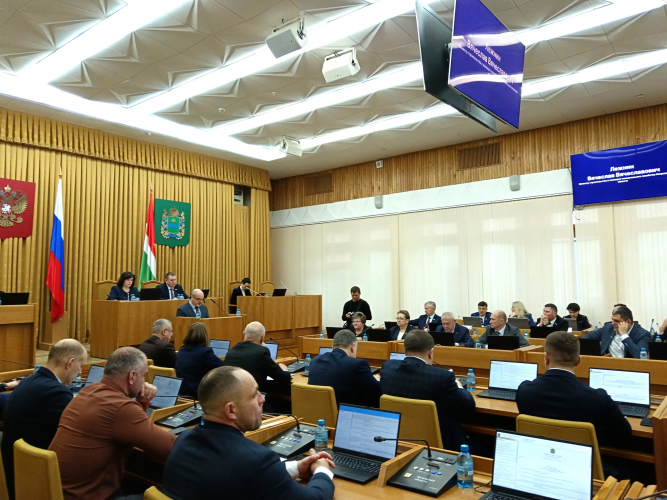 Прорыв в обеспечении жильем детей-сирот в Калужской области решили обеспечить путем изменений в законодательстве Уполномоченный по правам человека в Калужской области