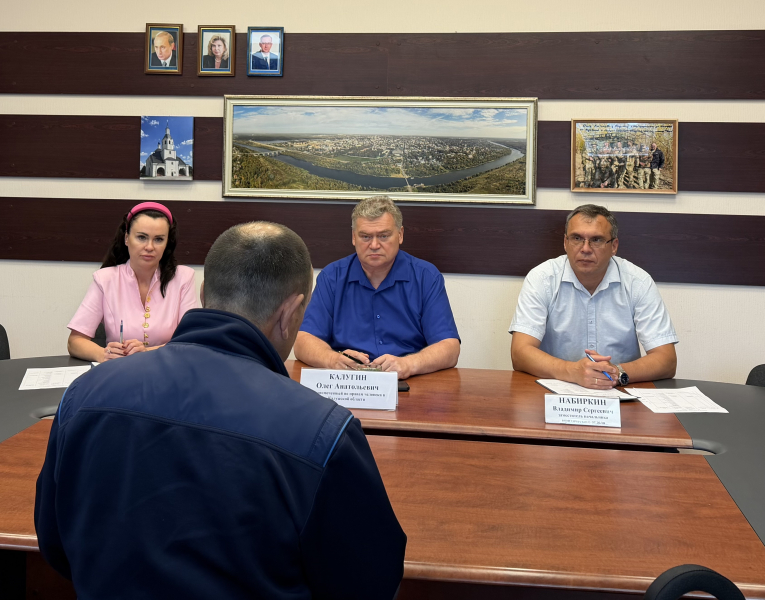 Вопросы без ответа не остаются: Уполномоченный провел личный прием граждан Уполномоченный по правам человека в Калужской области
