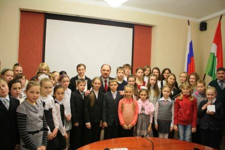 Награждение победителей второго калужского городского творческого конкурса «Дети XXI века о правах человека» Уполномоченный по правам человека в Калужской области